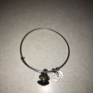 Alex and Ani oyster pearl bracelet